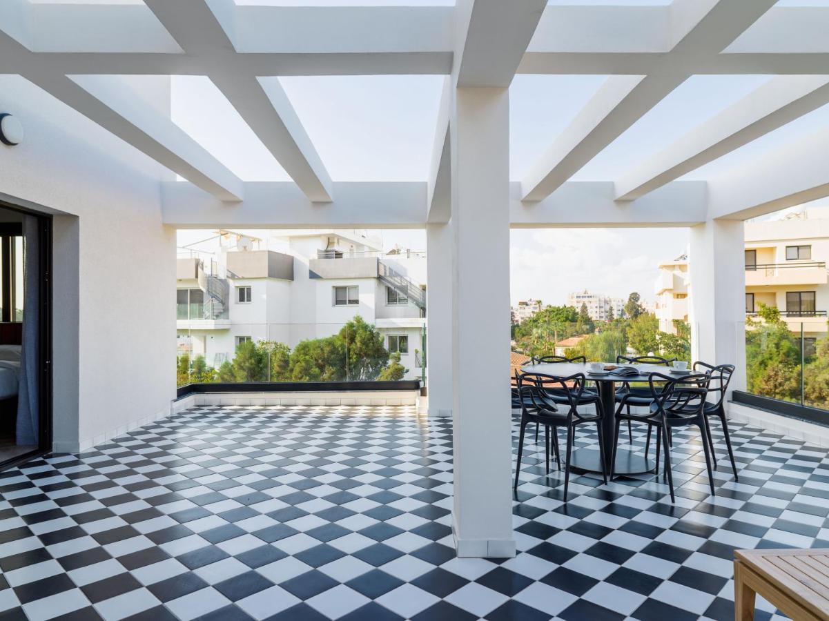 Liv The City Suites Adults Only Larnaca Eksteriør billede