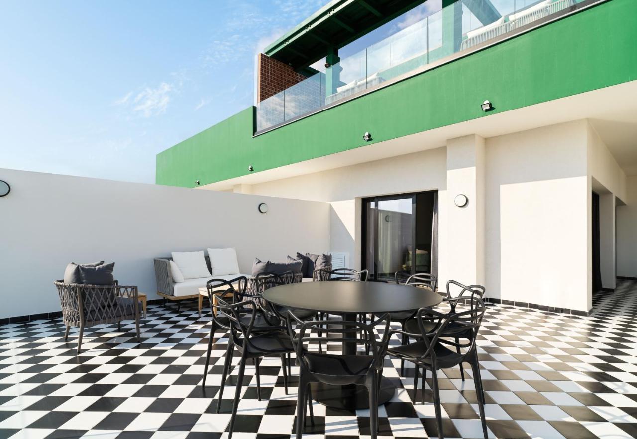 Liv The City Suites Adults Only Larnaca Eksteriør billede
