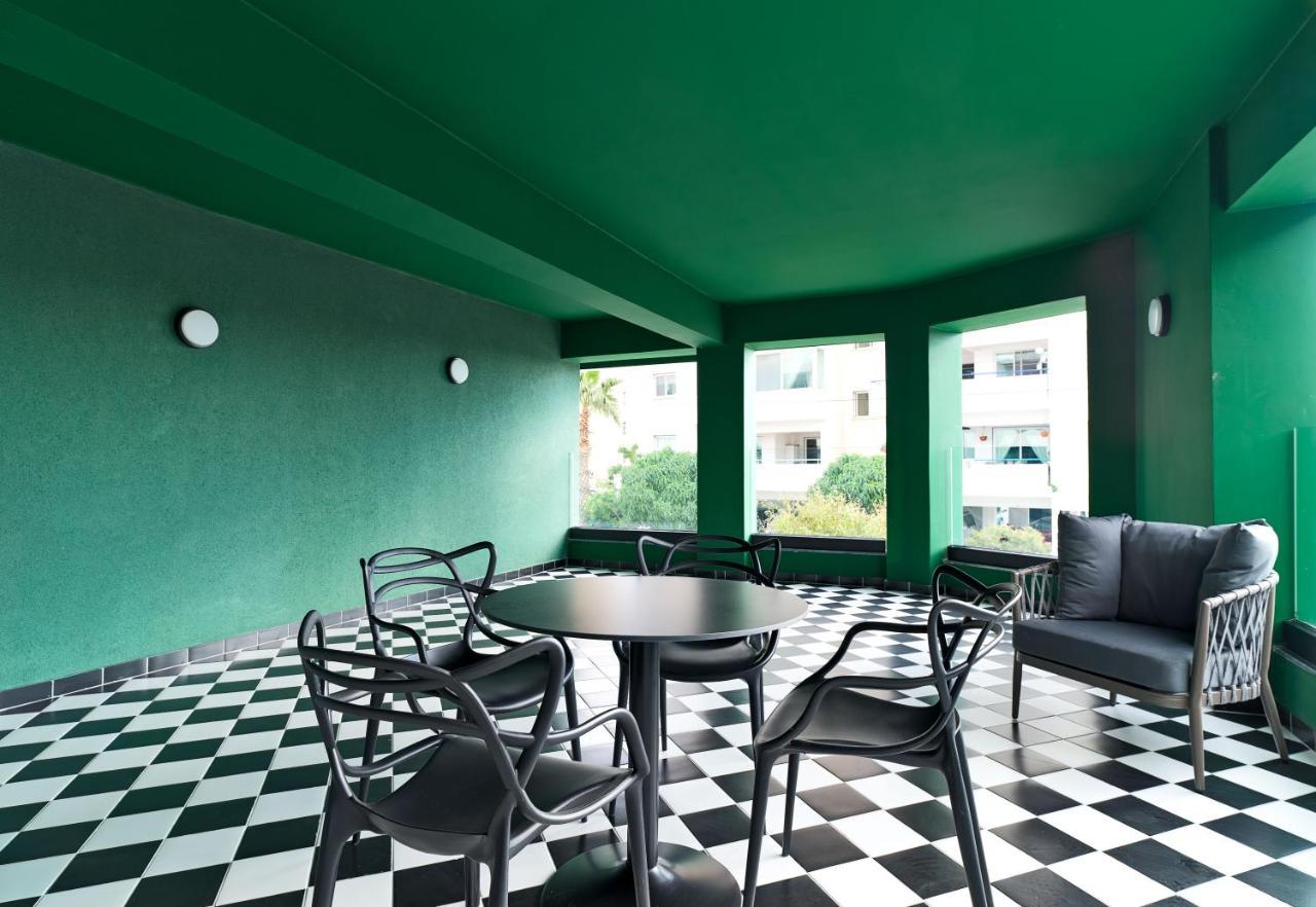 Liv The City Suites Adults Only Larnaca Eksteriør billede