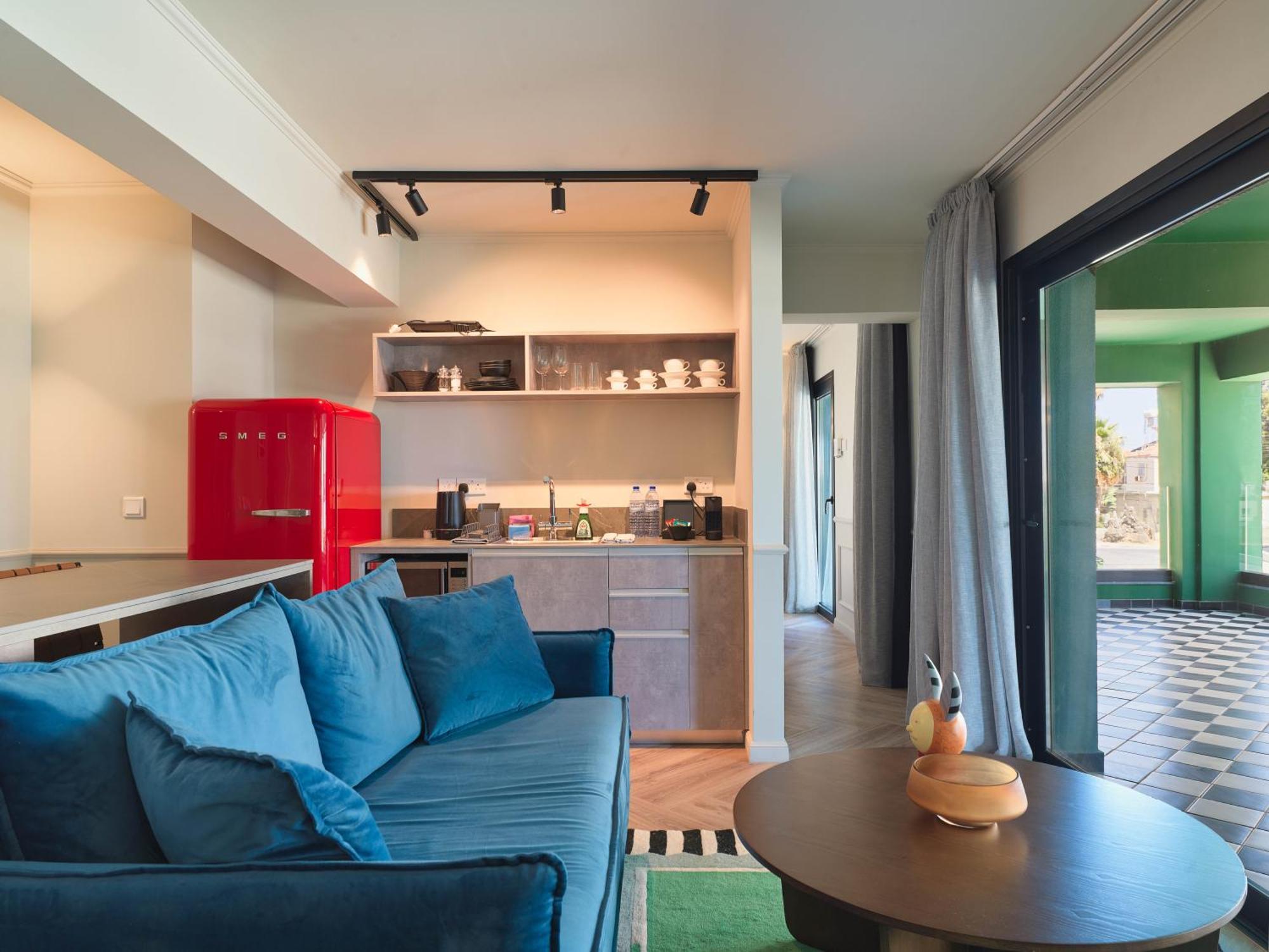 Liv The City Suites Adults Only Larnaca Eksteriør billede