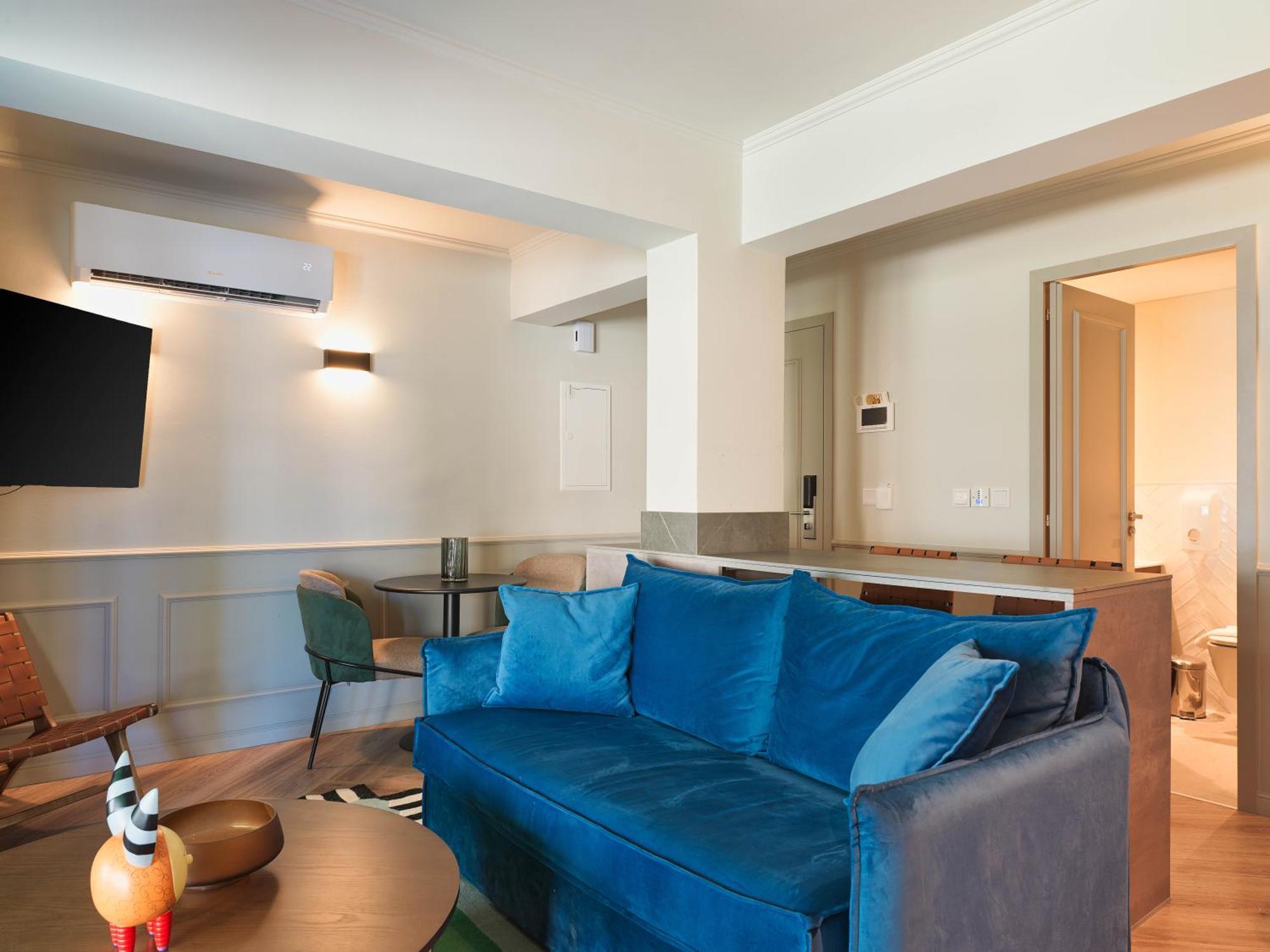Liv The City Suites Adults Only Larnaca Eksteriør billede