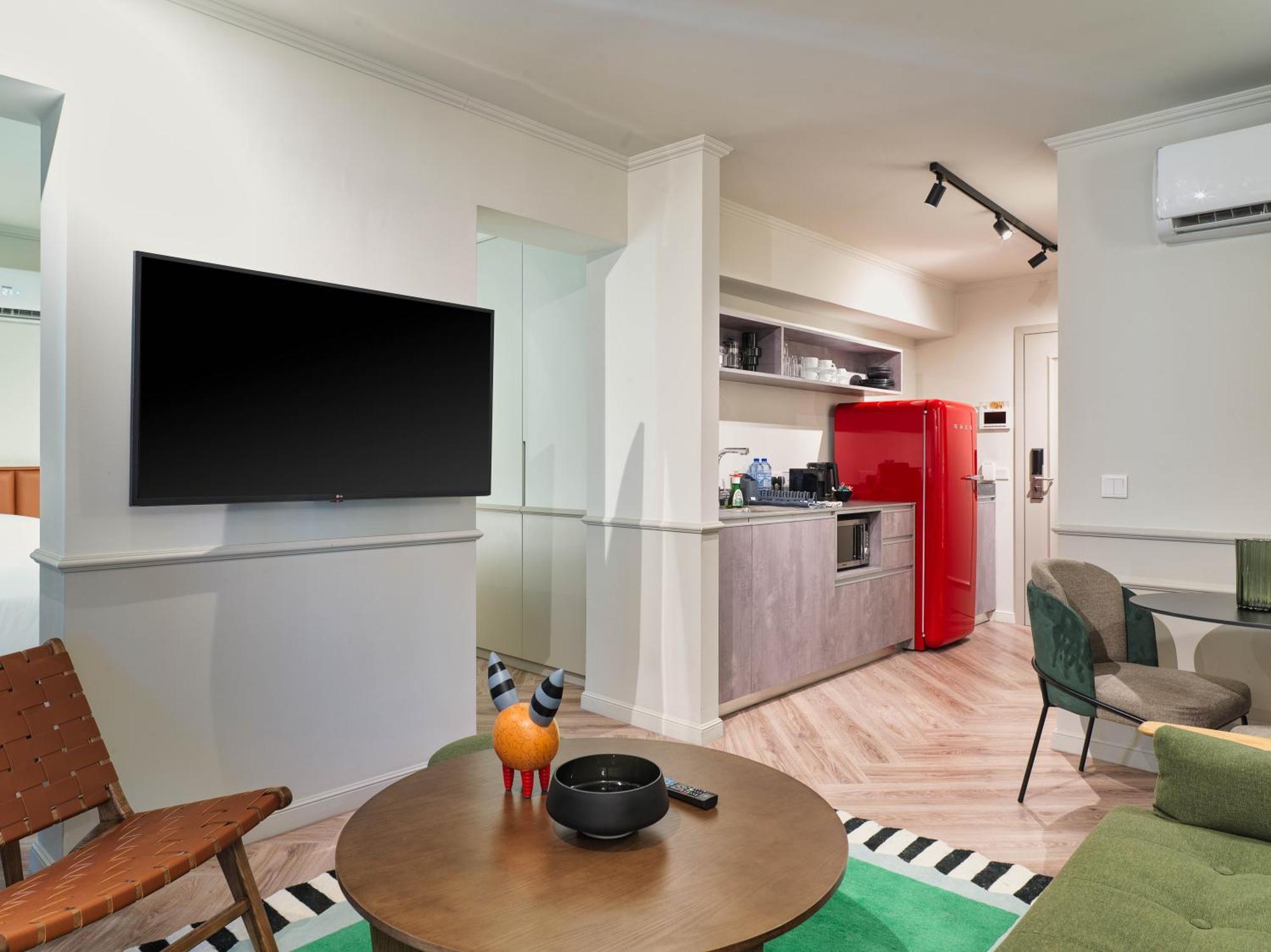 Liv The City Suites Adults Only Larnaca Eksteriør billede