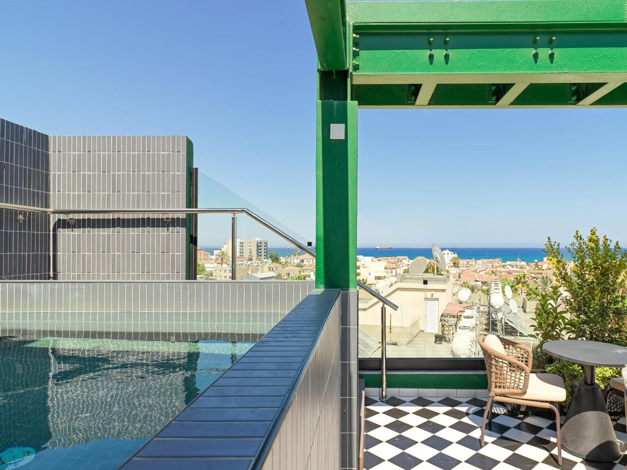 Liv The City Suites Adults Only Larnaca Eksteriør billede