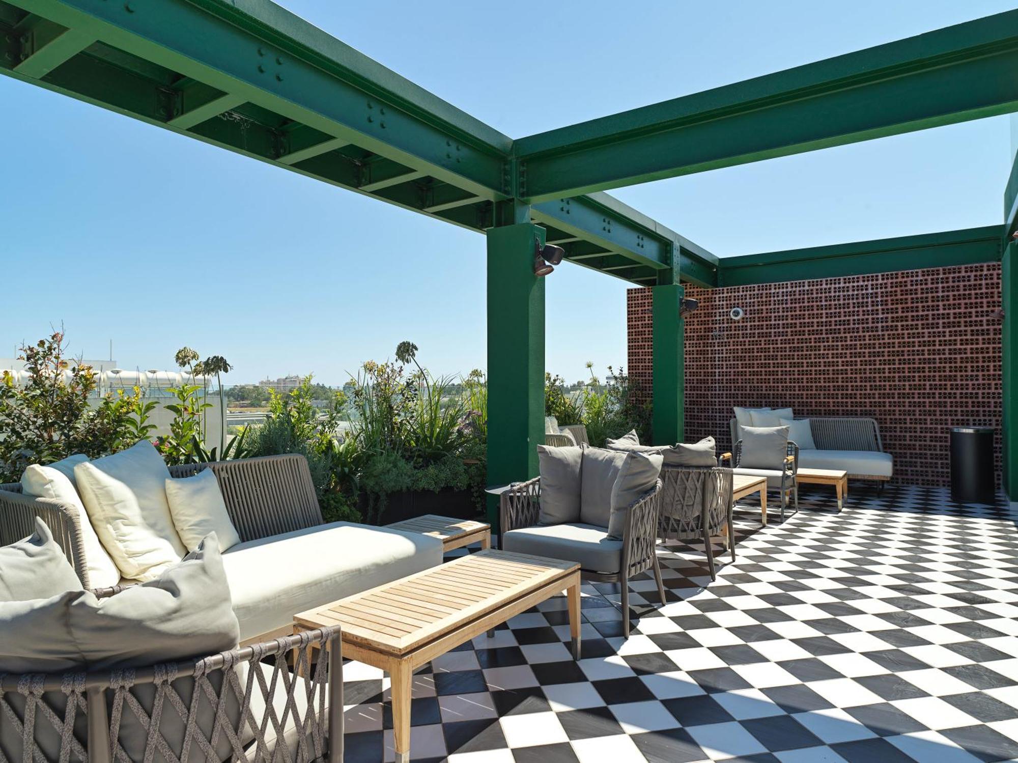 Liv The City Suites Adults Only Larnaca Eksteriør billede